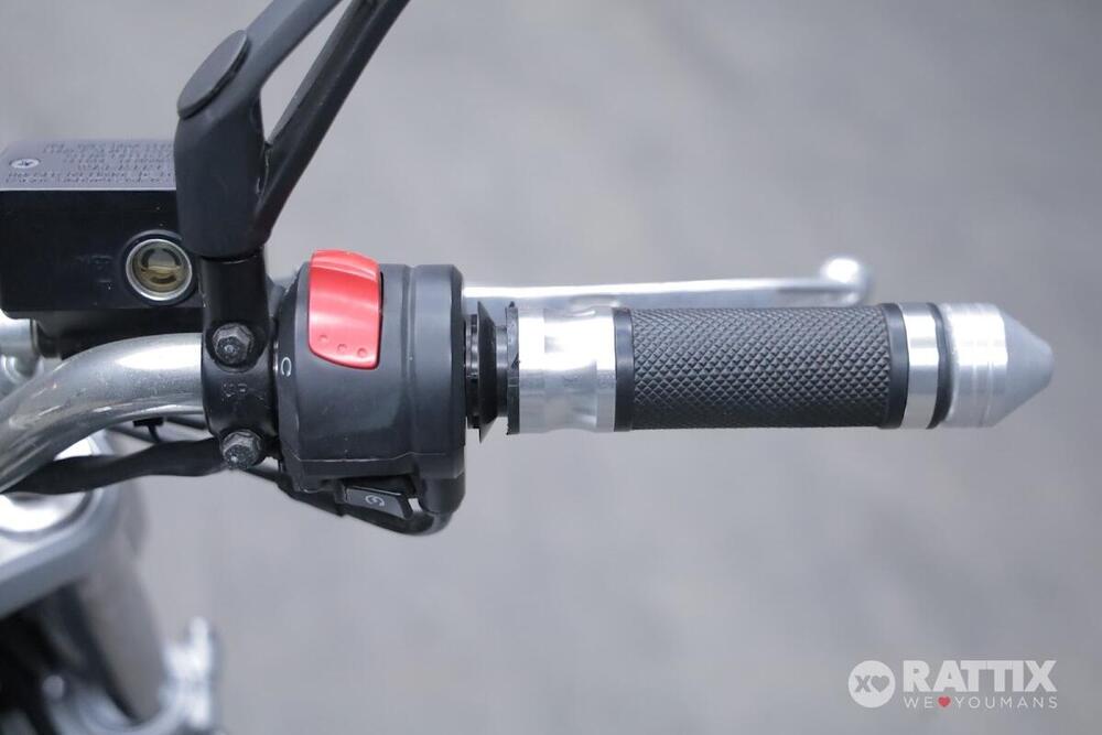 Suzuki GSR 600 (2006 - 11) (13)