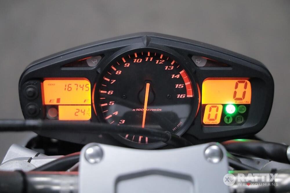 Suzuki GSR 600 (2006 - 11) (14)