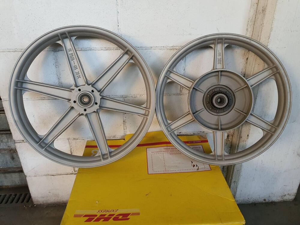 CERCHI IN LEGA BMW (2)