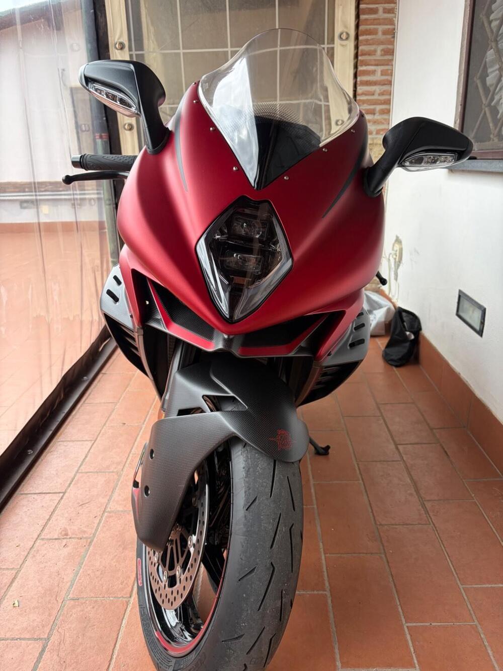 MV Agusta F3 800 R (2023 - 26) (2)