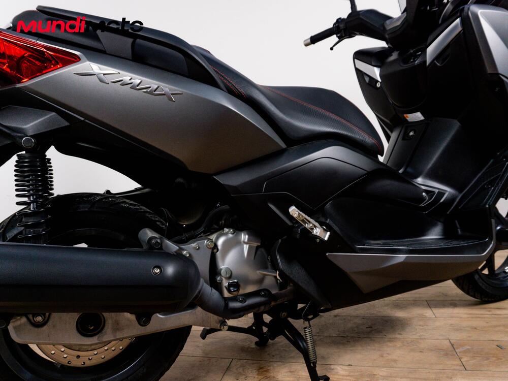 Yamaha X-Max 125 Tech Max (2020) (4)