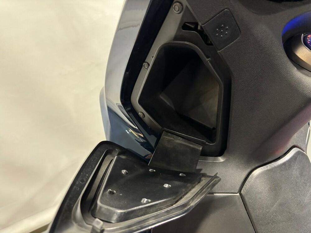 Kymco Agility 300i (2021 - 25) (7)