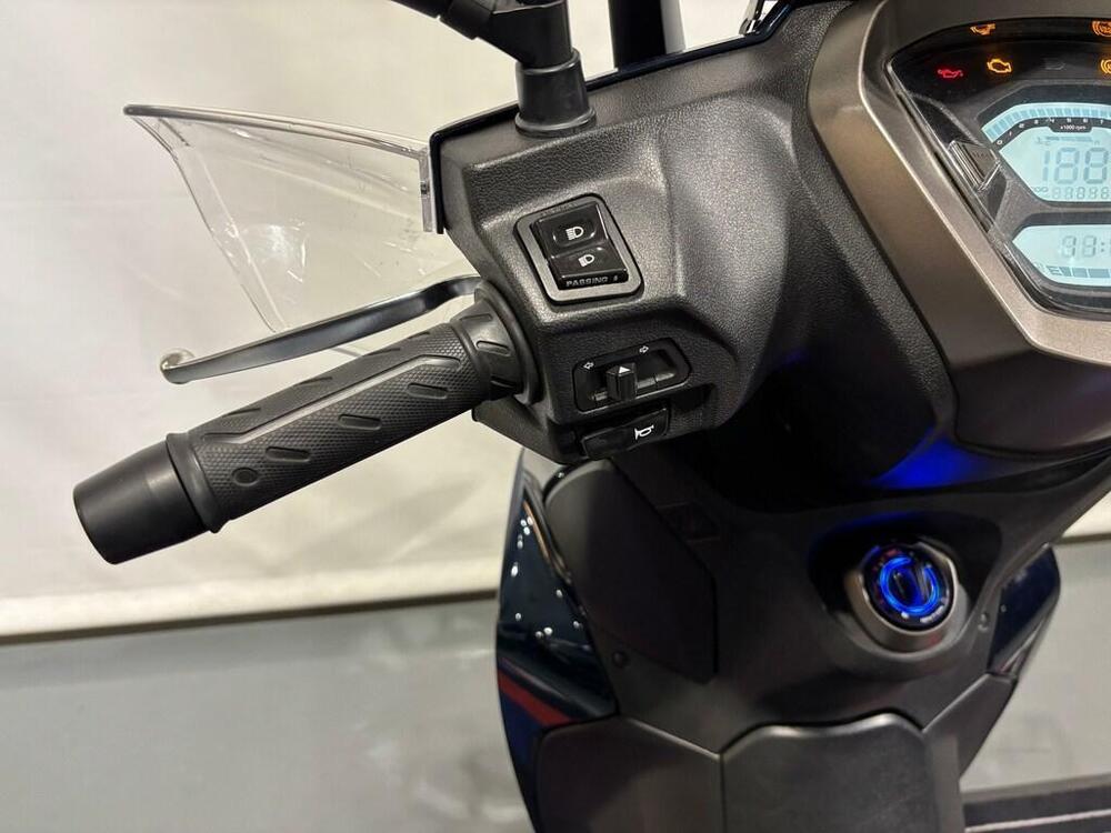 Kymco Agility 300i (2021 - 25) (6)