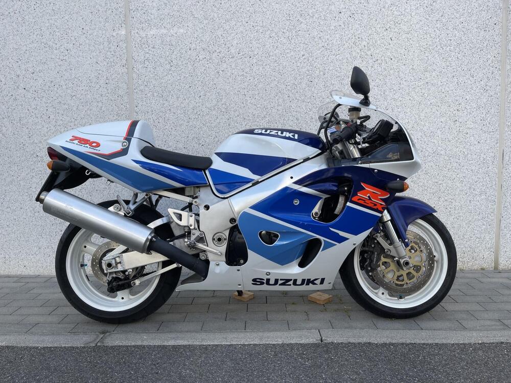 Suzuki GSX-R 750 (3)