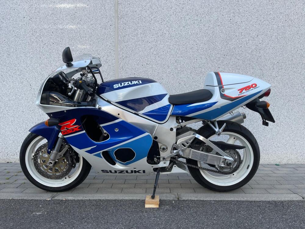 Suzuki GSX-R 750 (5)