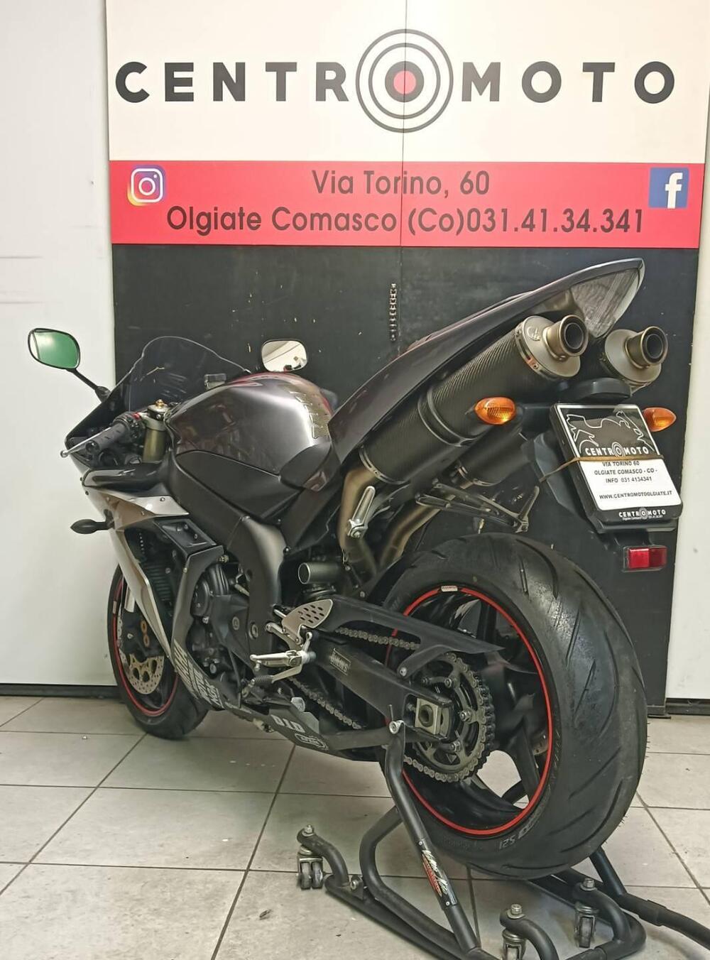 Yamaha YZF R1 (2004 - 05) (2)