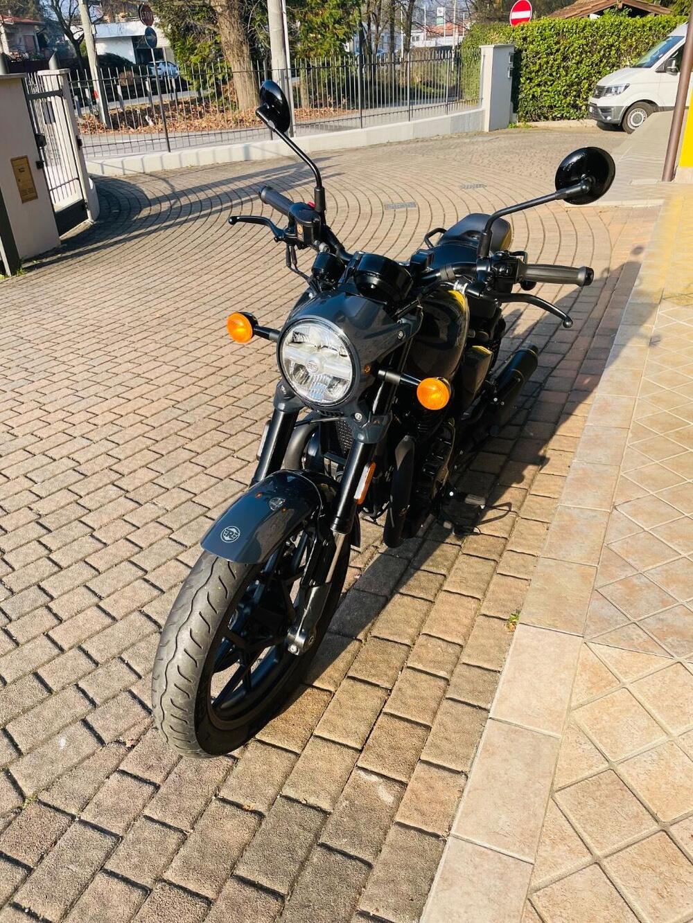 Royal Enfield Shotgun 650 (2024 - 26) (2)