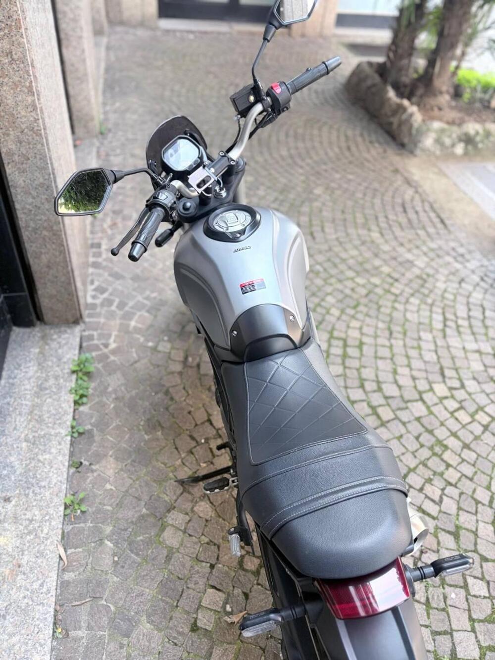 Voge Trofeo 300ACX Scrambler (2021 - 26) (2)