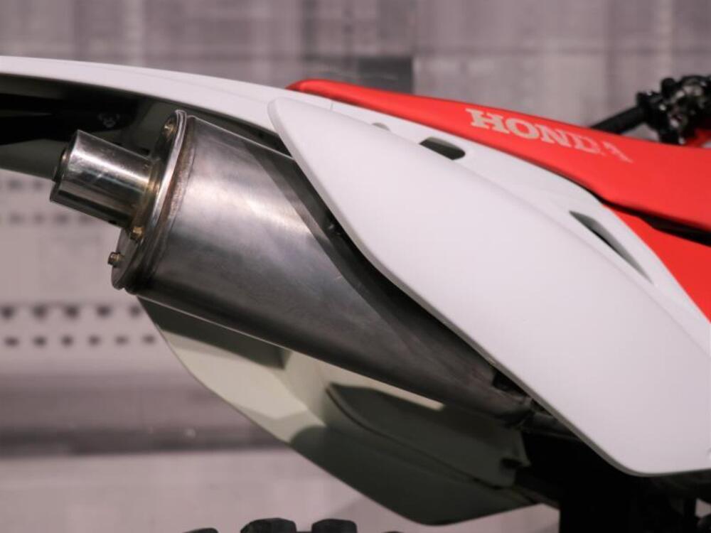 Honda CRF 450R (2010 - 11) (9)