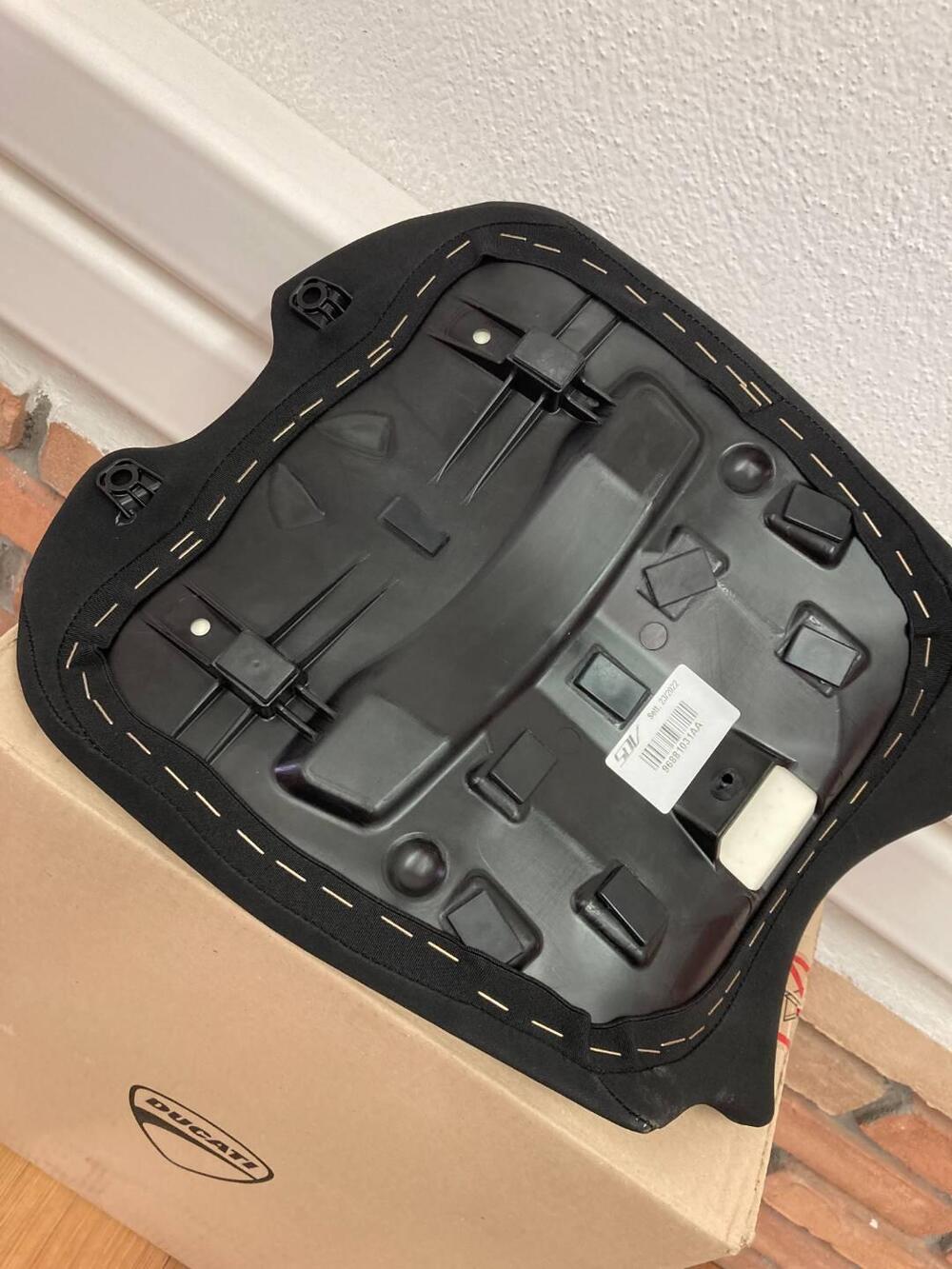 SELLA ALTA PILOTA PER PANIGALE V4 Ducati (2)