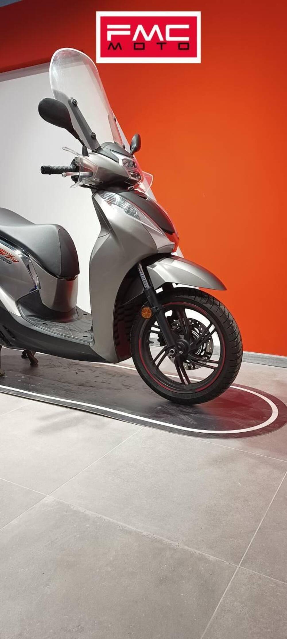 Honda SH 300 i Sport ABS (2018 - 20) (2)