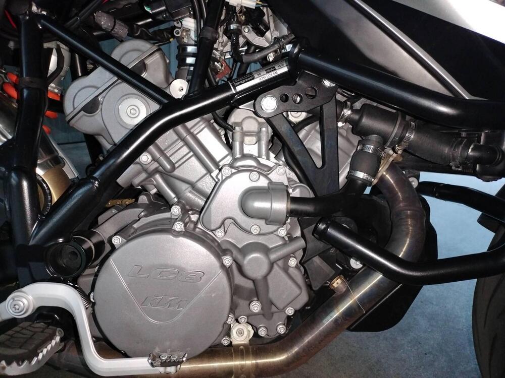 KTM 990 Supermoto T (2009 - 11) (4)