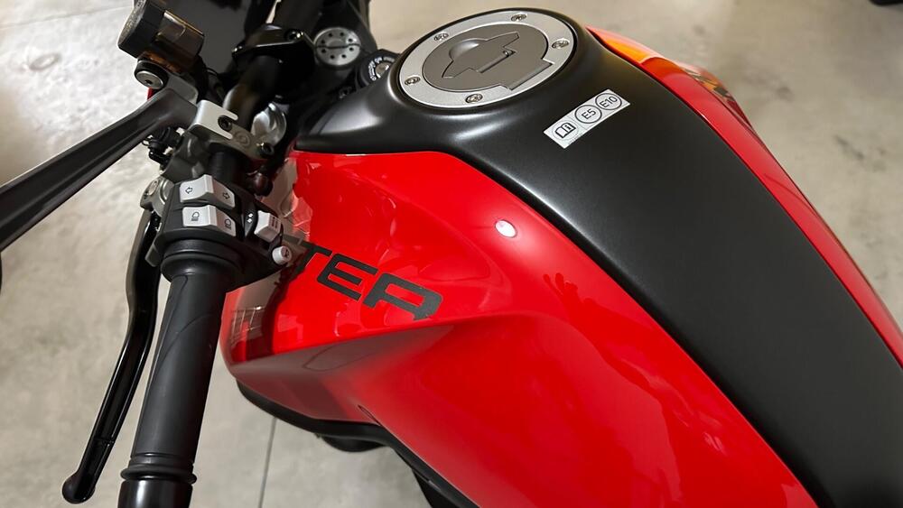 Ducati Monster 937 (2021 - 25) (4)