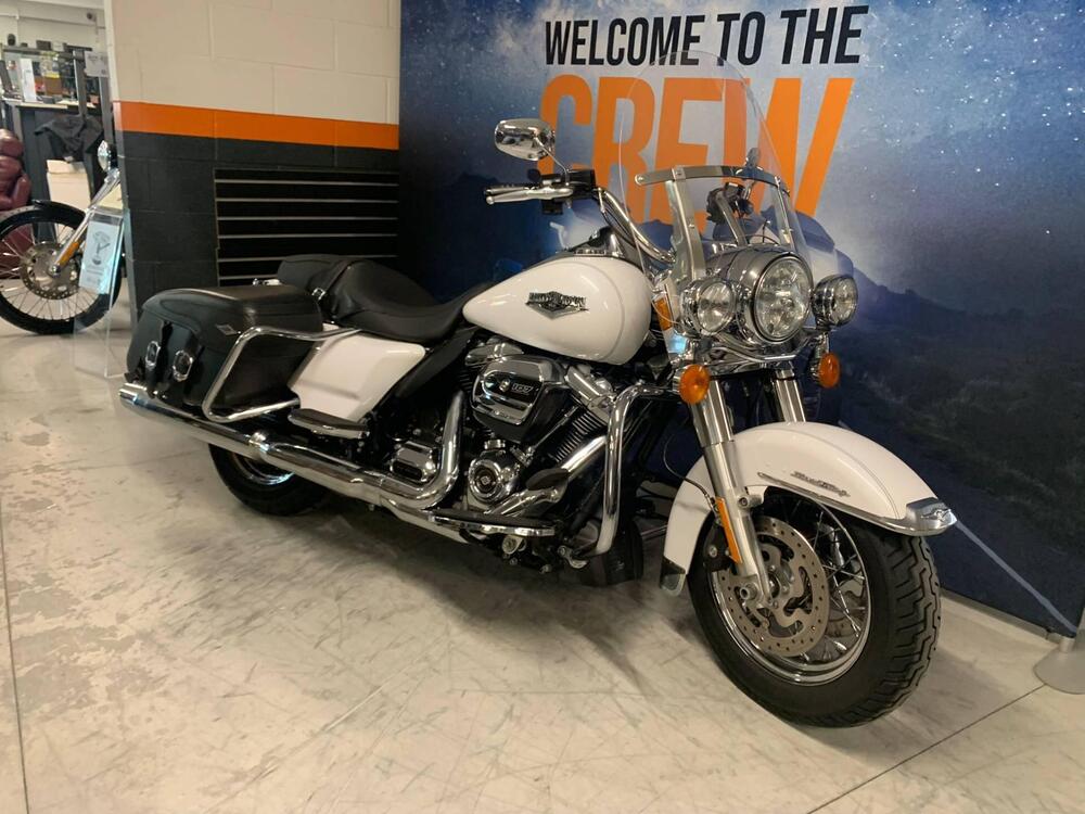 Harley-Davidson 107 Road King Classic (2017 - 18) - FLHRC (2)