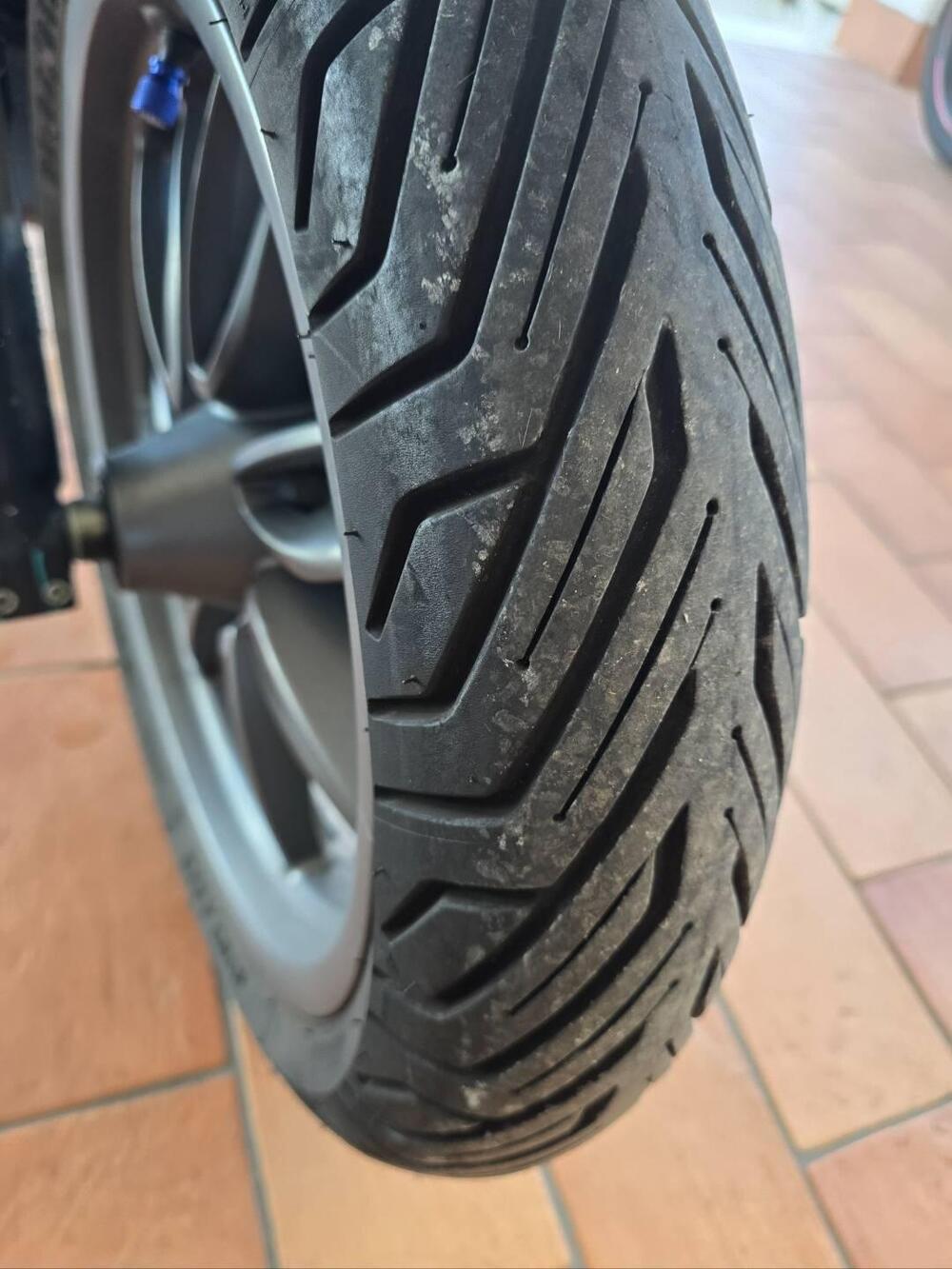 Piaggio Beverly 400 S ABS-ASR (2021 - 24) (8)