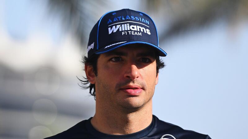 F1. &ldquo;Le critiche al regolamento 2026? Meglio farle in privato&rdquo;: Carlos Sainz getta acqua sul fuoco dopo le dichiarazioni incendiarie di Max Verstappen 