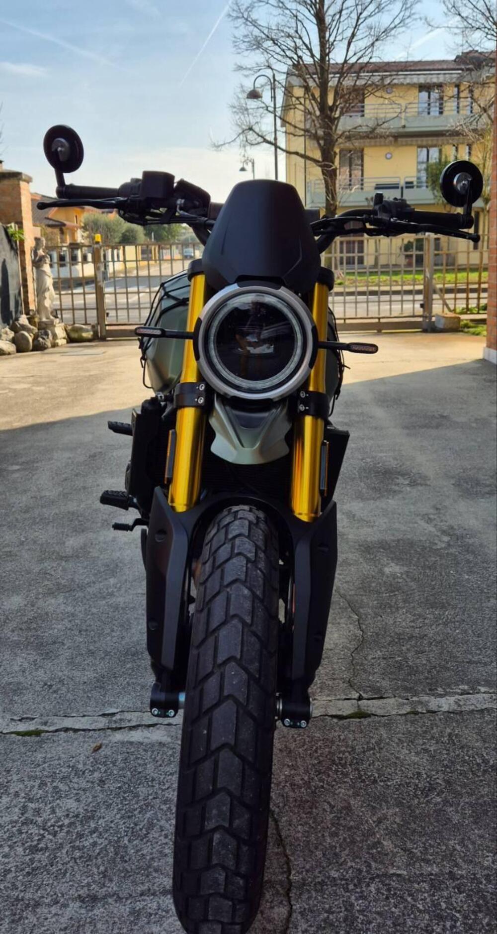 Moto Morini SEIEMMEZZO SCR (2022 - 26) (3)