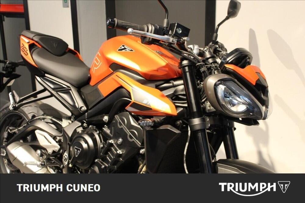 Triumph Street Triple 765 R A2 (2024 - 26) (9)