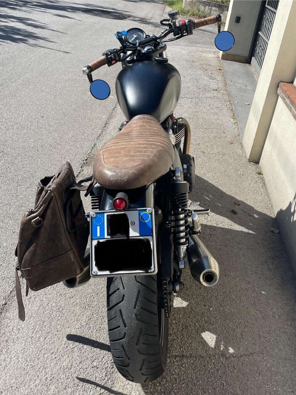 Triumph Street Twin 900 (2016) (2)