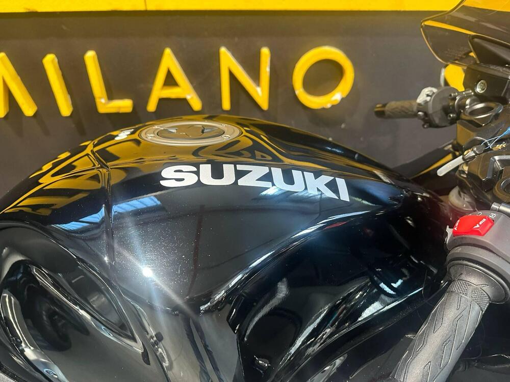 Suzuki GSX 1300 R Hayabusa (2026) (9)