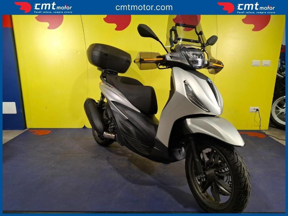 Piaggio Beverly 300 Hpe (2021) (2)