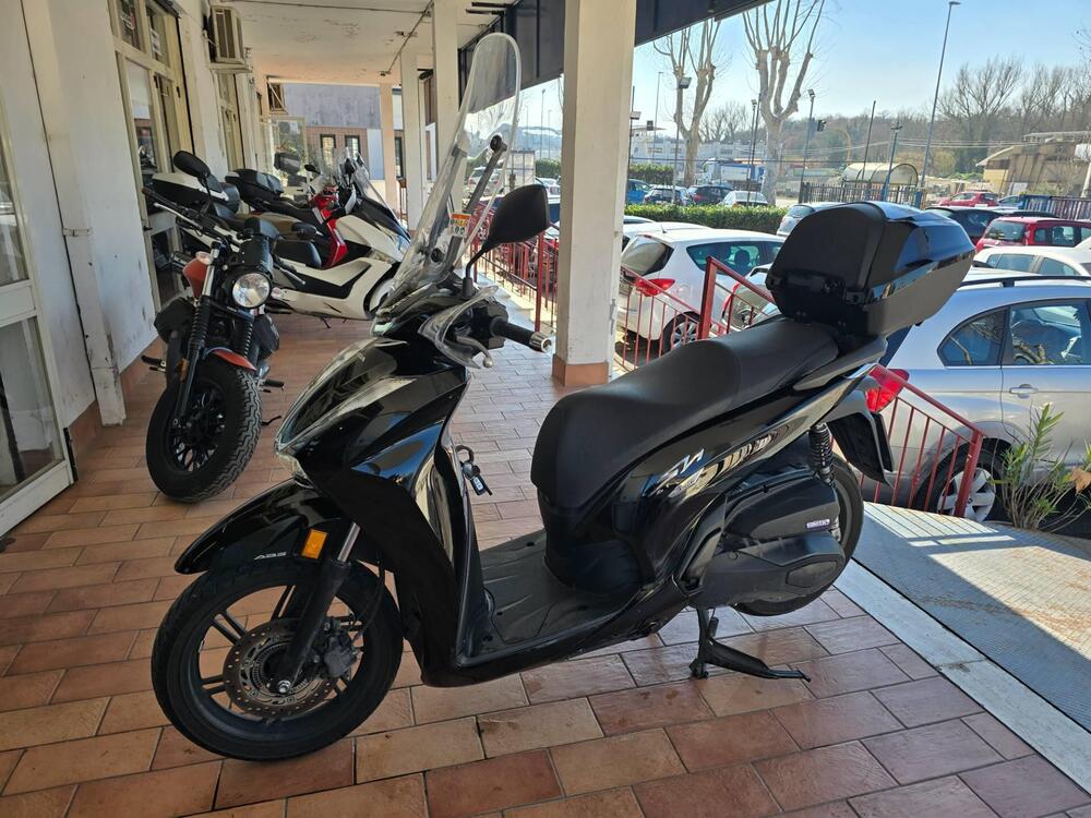 Honda SH 350 (2021 - 24) (2)