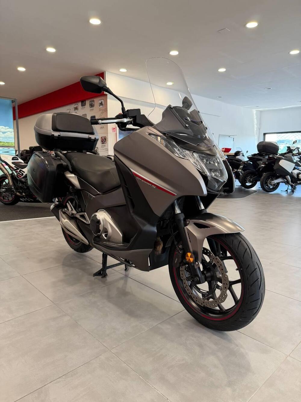 Honda Integra 750 DCT Sport (2017) (6)