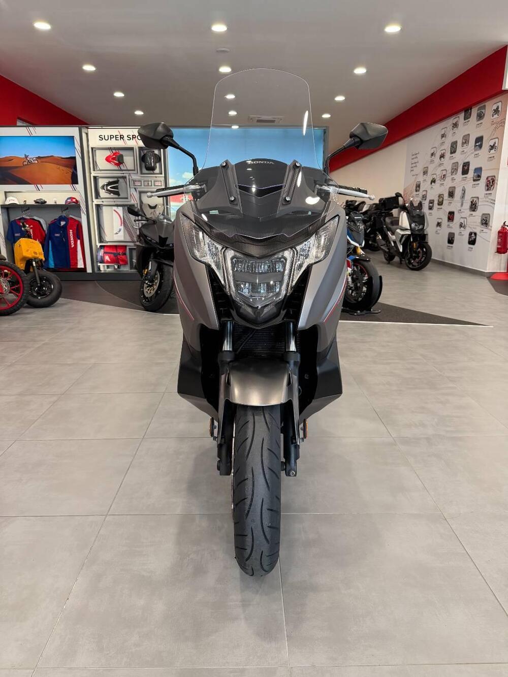 Honda Integra 750 DCT Sport (2017) (5)