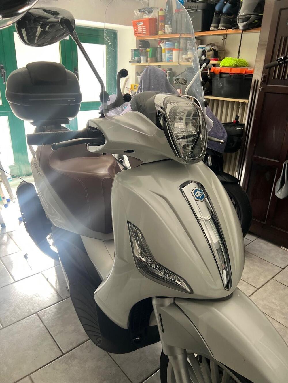 Piaggio Beverly 300 i.e. ABS-ASR (2016 - 20) (5)