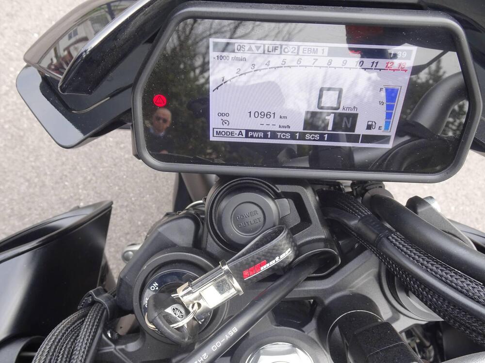 Yamaha MT-10 (2022 - 26) (19)