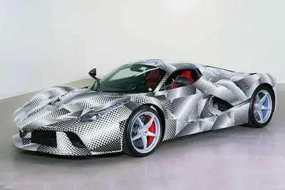 LaFerrari: un prototipo unico venduto all&rsquo;asta per oltre 2,4 milioni di dollari, che purtroppo non si pu&ograve; guidare 