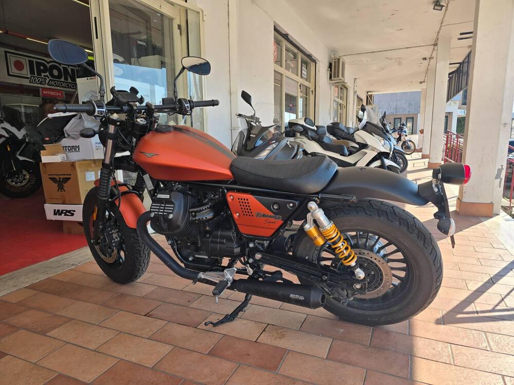 Moto Guzzi V9 Bobber Sport (2019 - 20) (4)