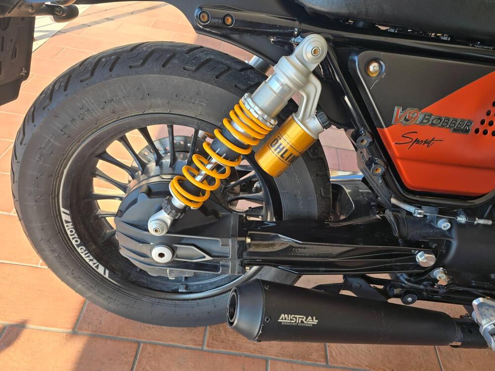 Moto Guzzi V9 Bobber Sport (2019 - 20) (6)