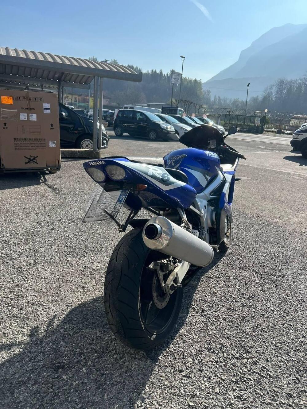 Yamaha YZF R6 (2001 - 02) (4)