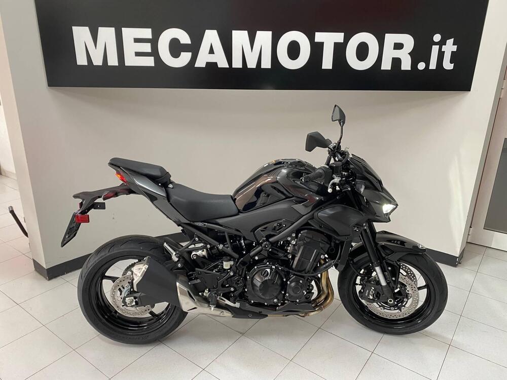 Kawasaki Z 900 (2025 - 26) (4)