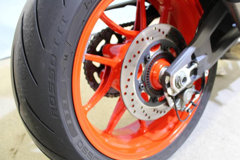 Ducati Monster 937 + (2021 - 25) (4)