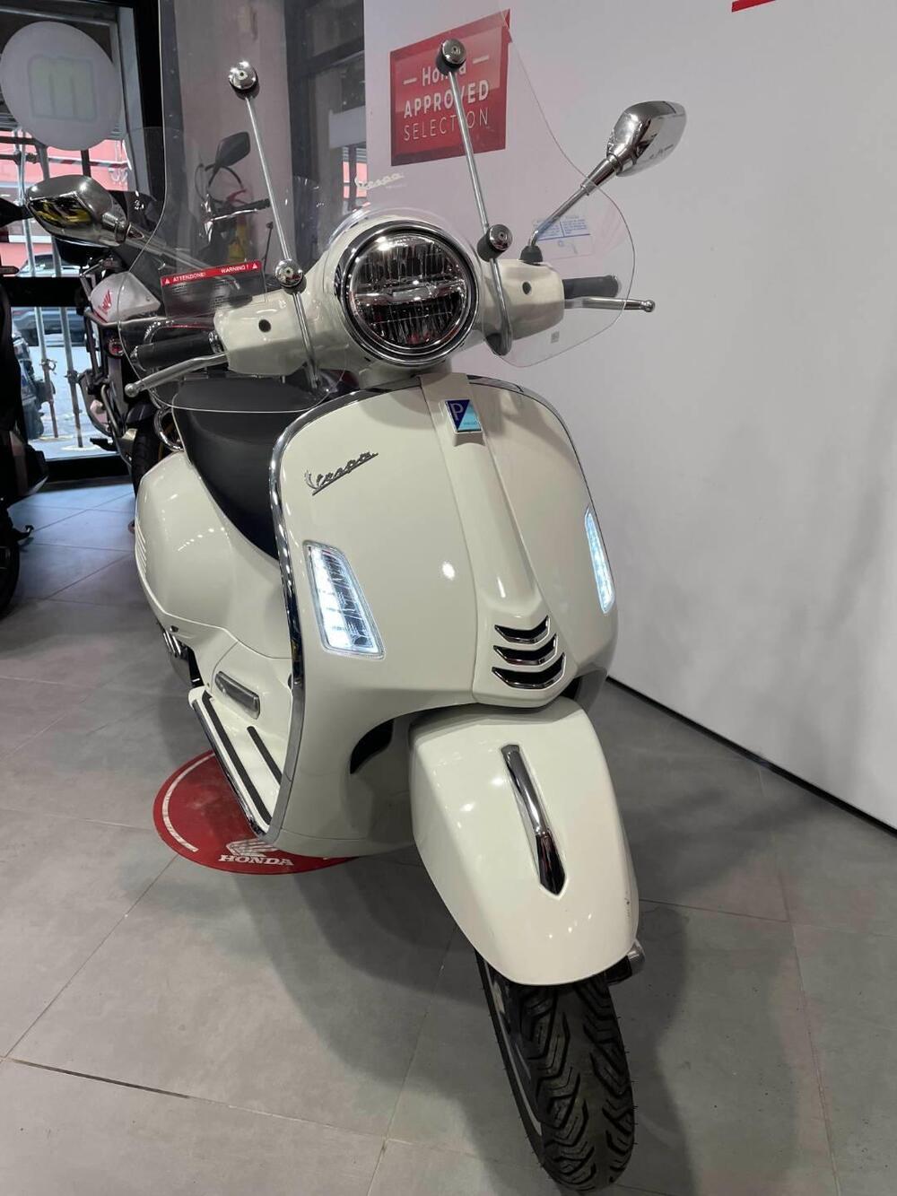 Vespa GTS 125 Super (2021 - 24) (3)