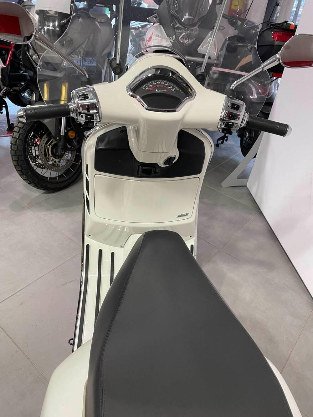 Vespa GTS 125 Super (2021 - 24) (7)