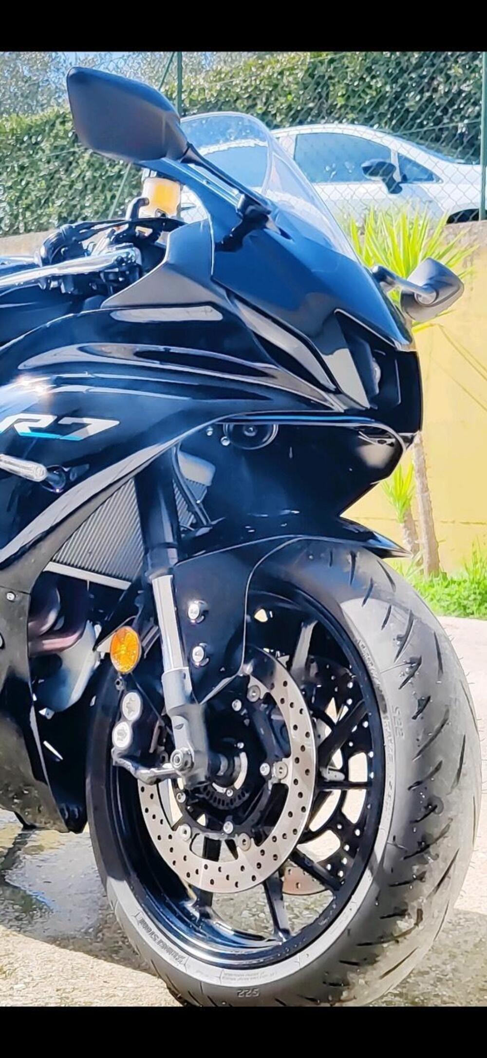 Yamaha YZF R7 (2021 - 25) (2)