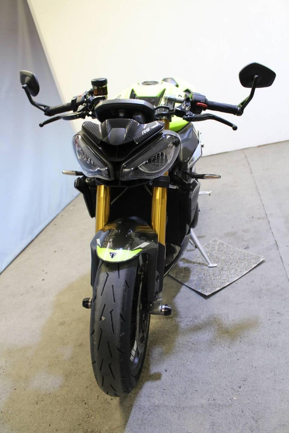 Triumph Street Triple 765 Moto2 Edition (2023 - 24) (15)