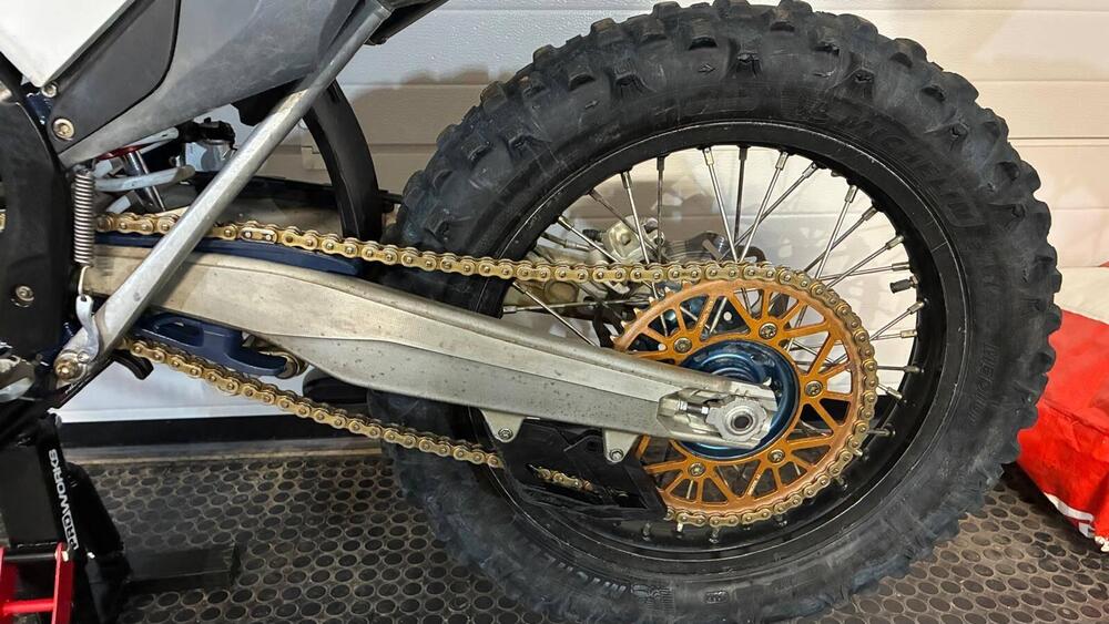 Husqvarna TE 300i (2020) (4)