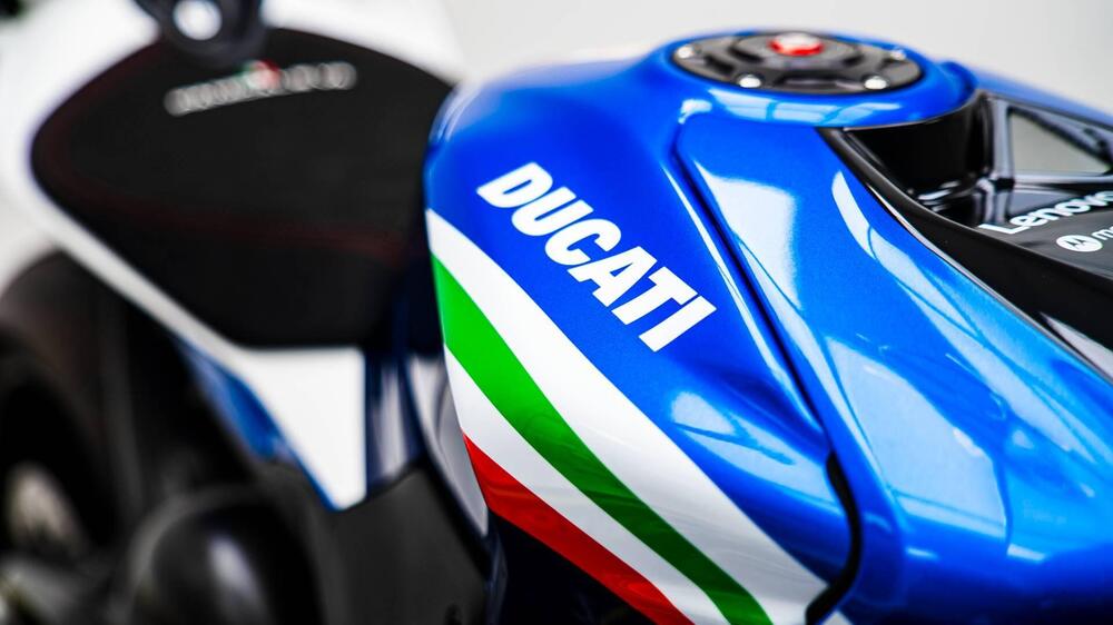 Ducati Panigale V4 Tricolore Italia (2025 - 26) (11)