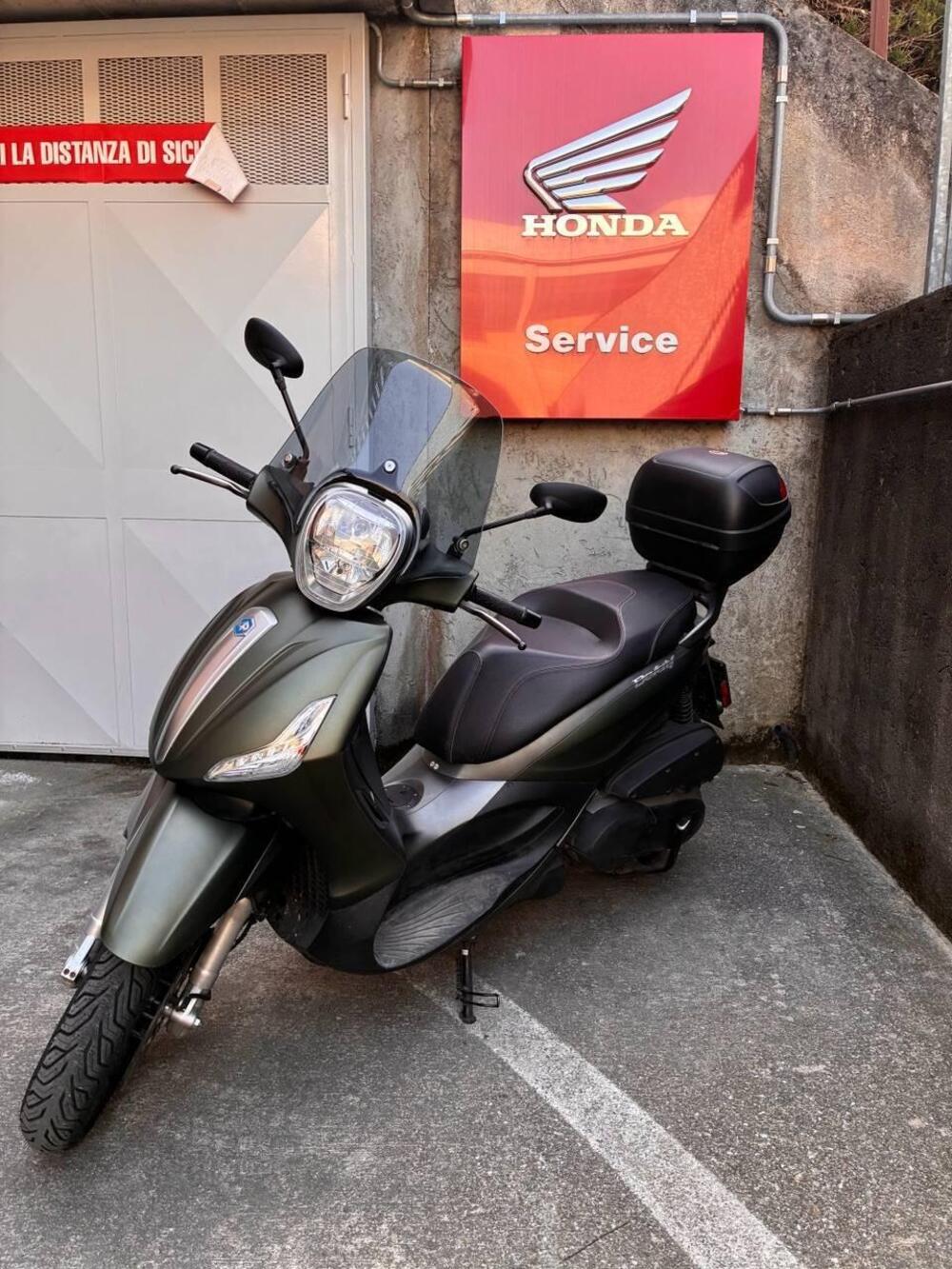 Piaggio Beverly 350 ABS (2016 - 20) (2)