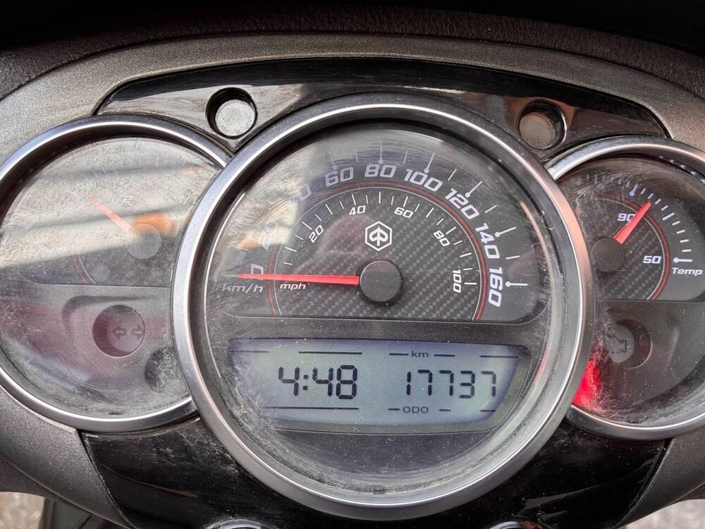 Piaggio Beverly 350 ABS (2016 - 20) (3)