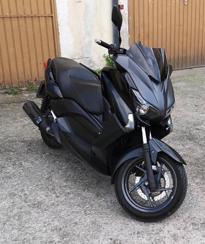 Yamaha X-Max 250 (2014 - 16) usata