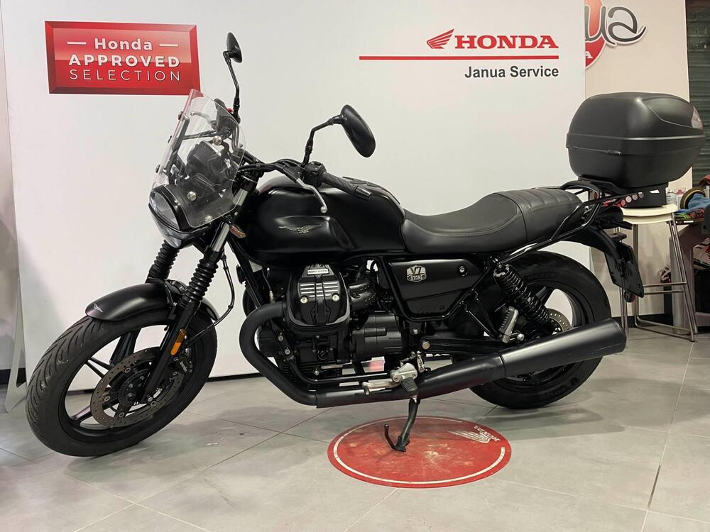 Moto Guzzi V7 Stone (2021 - 24)