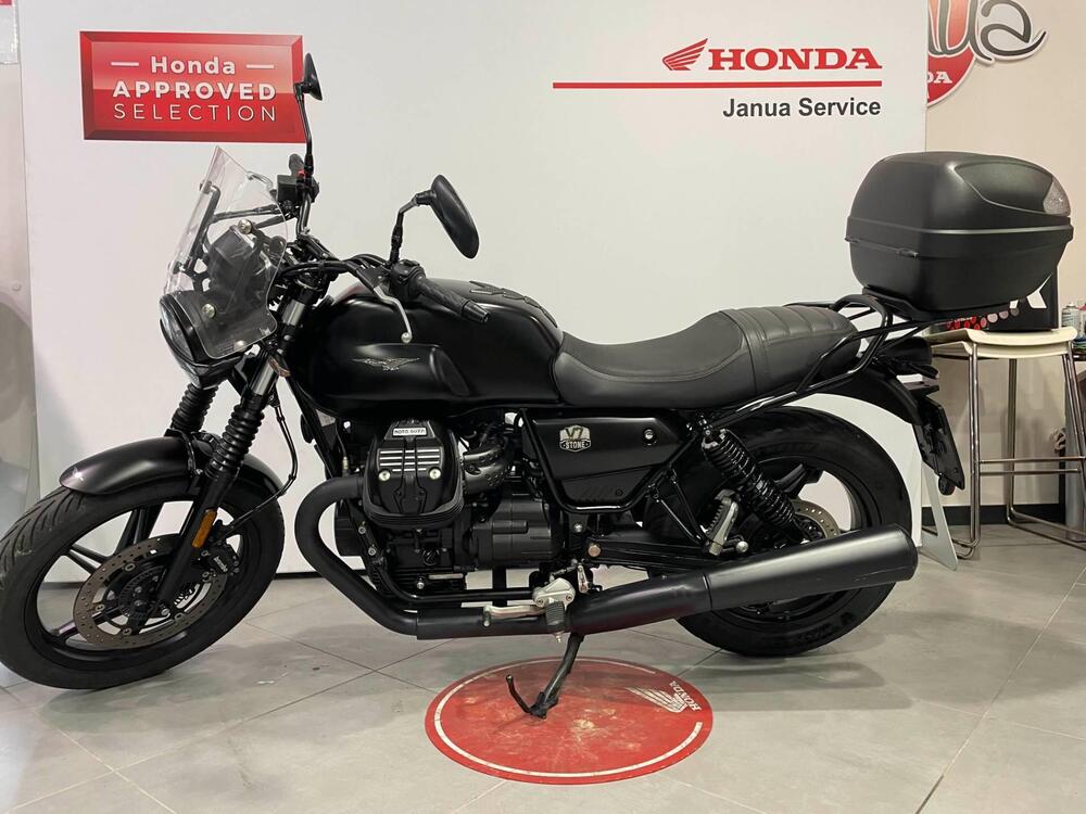 Moto Guzzi V7 Stone (2021 - 24) (5)