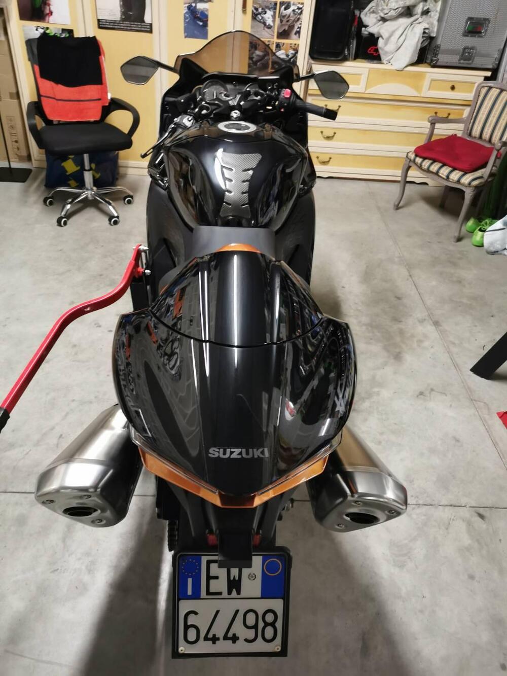 Suzuki GSX 1300 R Hayabusa (2021 - 24) (10)