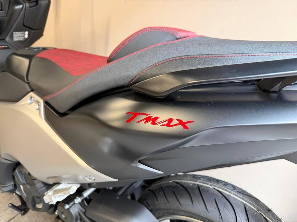 Yamaha T-Max 560 25th Anniversary (2026) (5)