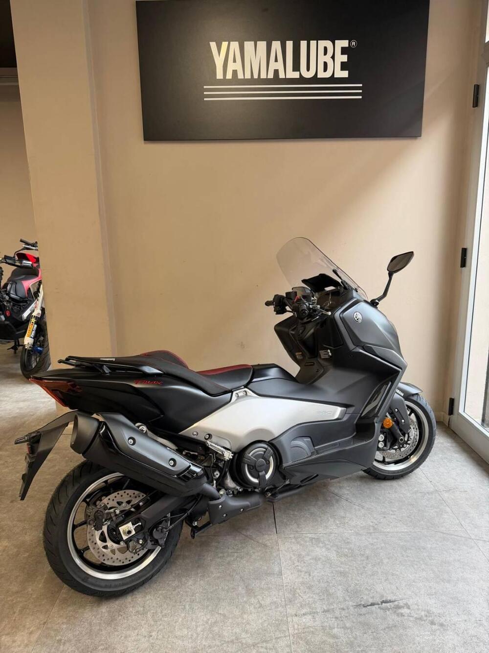 Yamaha T-Max 560 25th Anniversary (2026) (3)